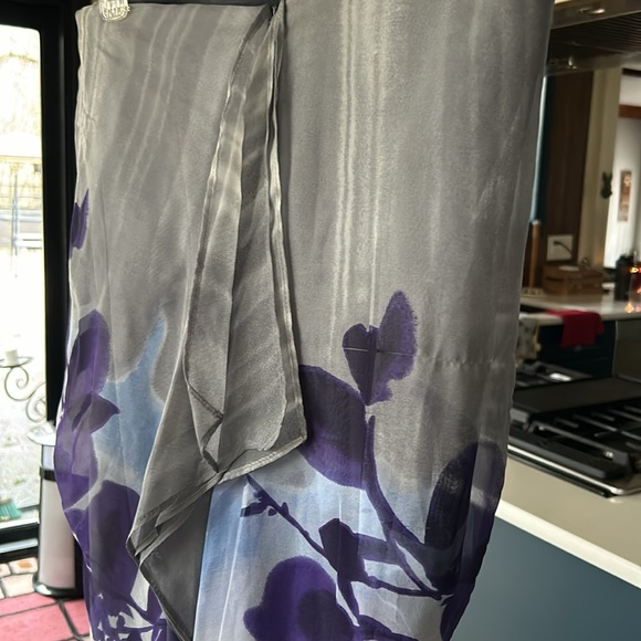 Hard to picture but this strapless dress by Pink Violet is truly unique. - Picture 2 of 2